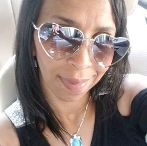 Meet your Posher, Sherry